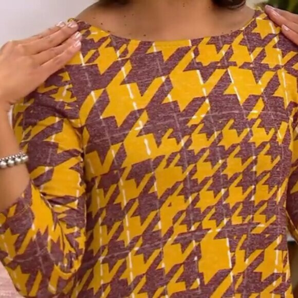 4 Pack Bundle Attitudes by Renee Cask nit Houndstooth Asymmetric Top Mustard - Picture 3 of 4